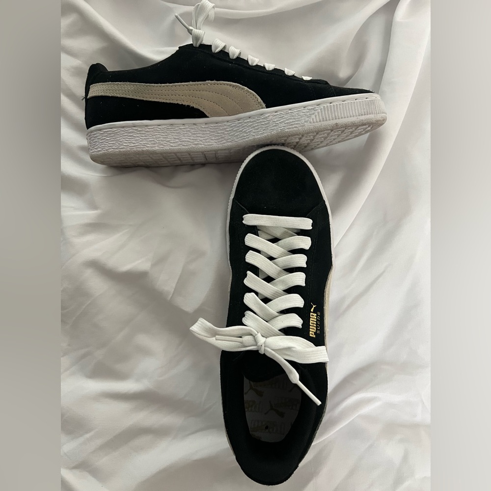 Black suede Puma Classics